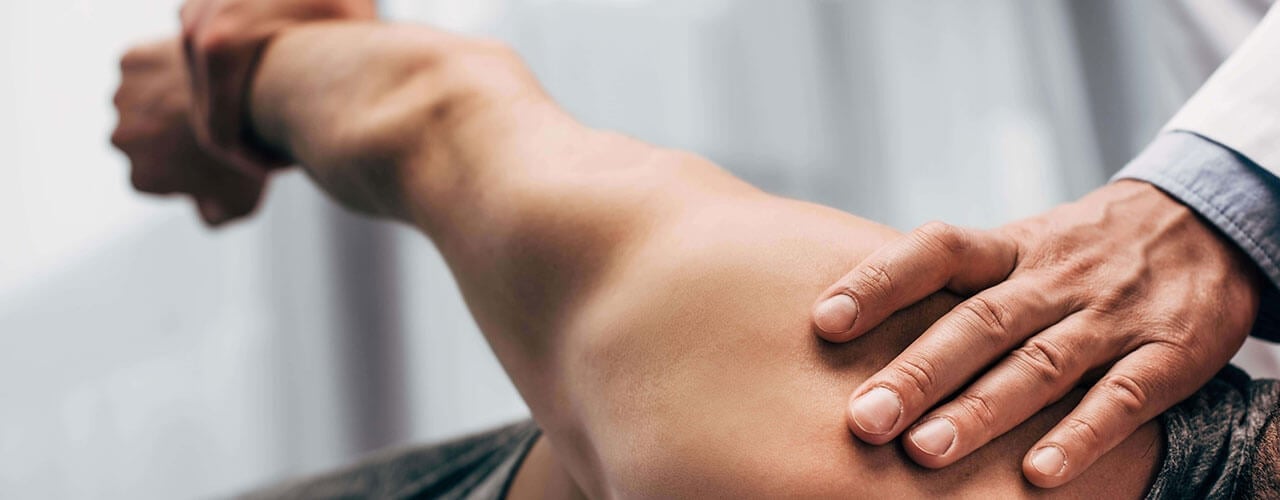 What are the benefits of pre and post-surgical rehab? Why you should consider speaking with a physical therapist before your upcoming surgery.