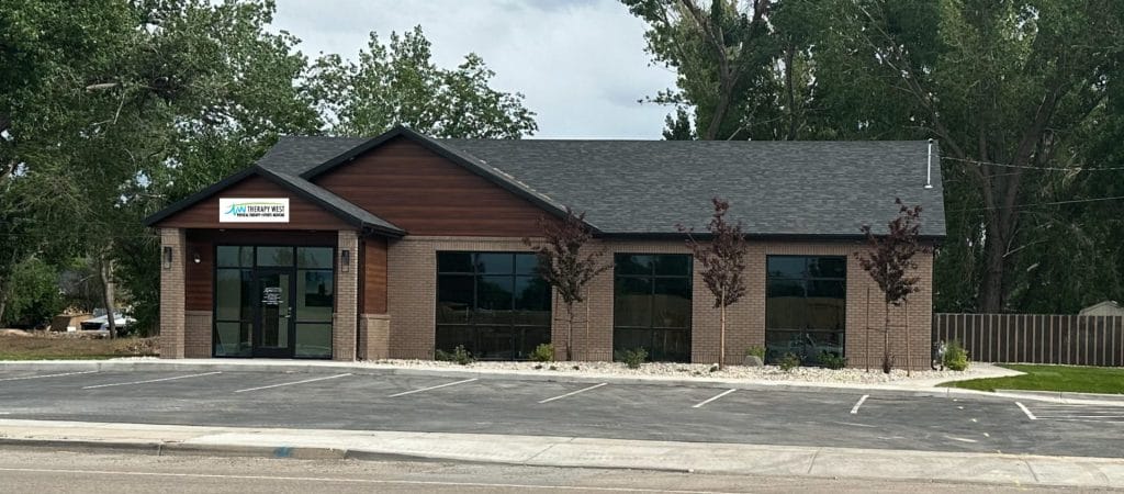 Outside view of Salina clinic