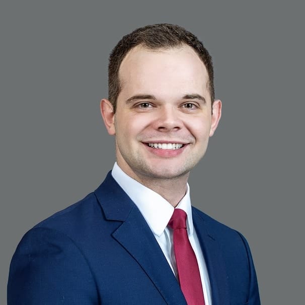 Justin Davis Headshot