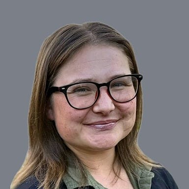 Headshot of Raina Desha